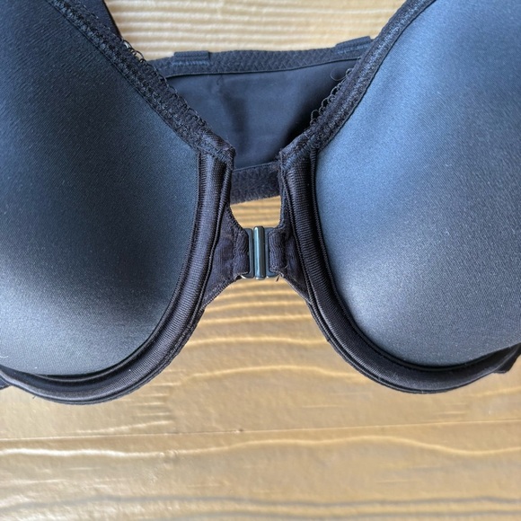 Wacoal T-Shirt Open Front Black Underwire Bra NWT 32D - Picture 5 of 5